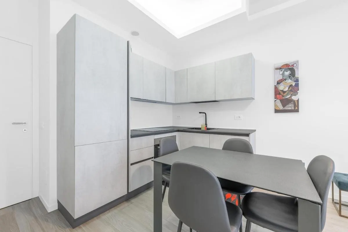 Bilocale Vicino Tram 2, Smart Tv E Internet Veloce Apartment Milan