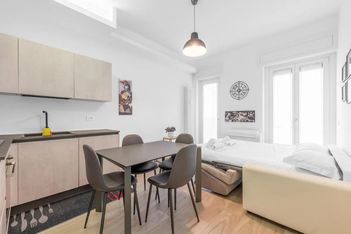 Bilocale Vicino Tram 2, Smart Tv E Internet Veloce Apartment Milan 0*,